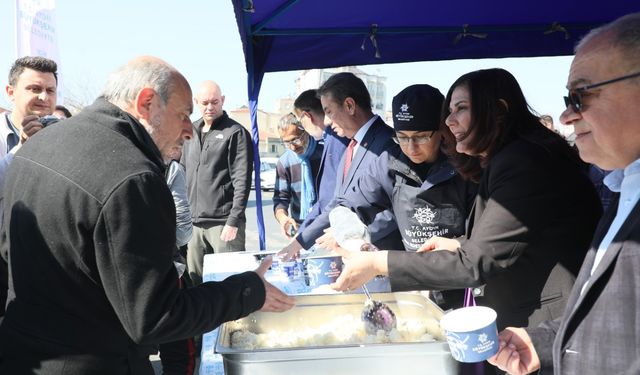 Başkan Çerçioğlu vatandaşların Berat Kandili'ni kutladı