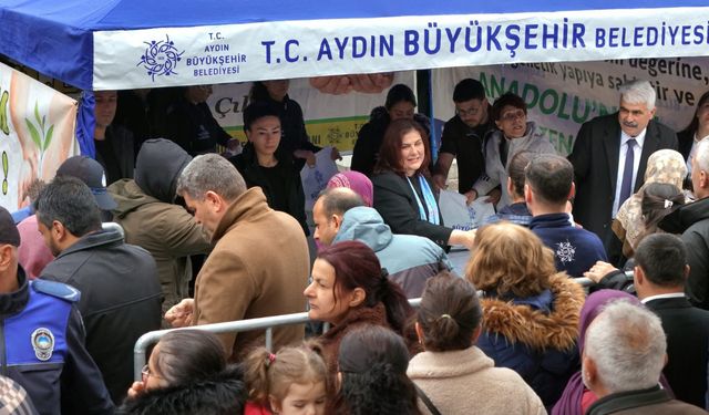 Başkan Çerçioğlu Buharkent'te vatandaşlara binlerce fide dağıttı