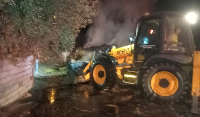 Nazilli Belediyesi'nden Yazırlı’daki yangın söndürme çalışmalarına destek