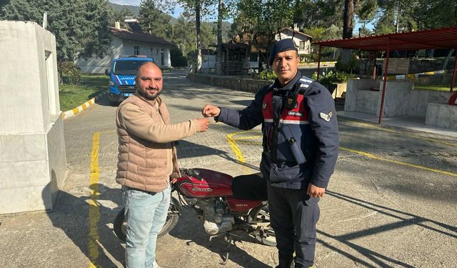 Çalınan motosikletine 7 yıl sonra kavuştu
