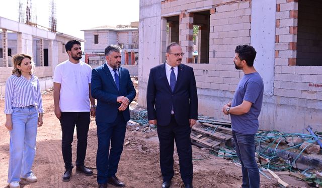 Vali Canbolat, çocuk evleri inşaatını yerinde inceledi