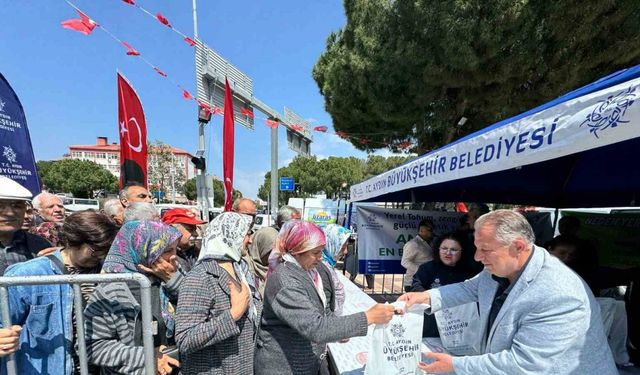 Aydın Büyükşehir Belediyesi, Karacasu’da 20 bin fide dağıttı