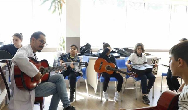 Başkan Çerçioğlu’ndan sanatçılara destek