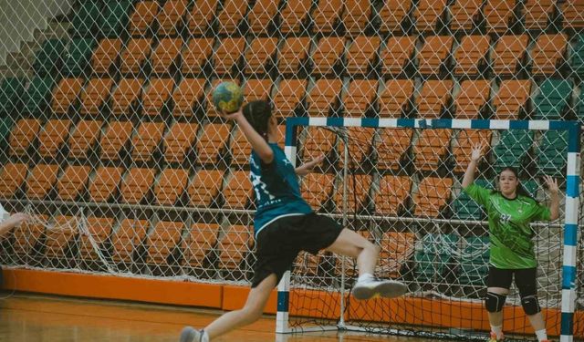 Minikler Hentbol Türkiye Şampiyonası Aydın’da başladı