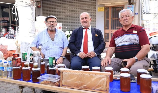 Başkan Kaya, Cuma Pazarında vatandaşlarla buluştu