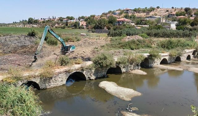 İnatçı filminin çekildiği tarihi taş köprü temizleniyor