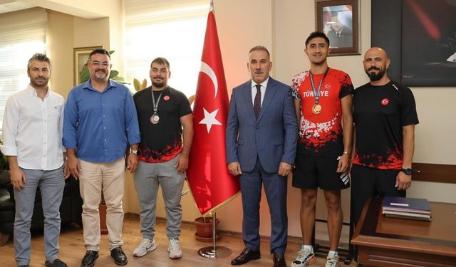 Müdür Yığmatepe, başarılı sporcuları ağırladı