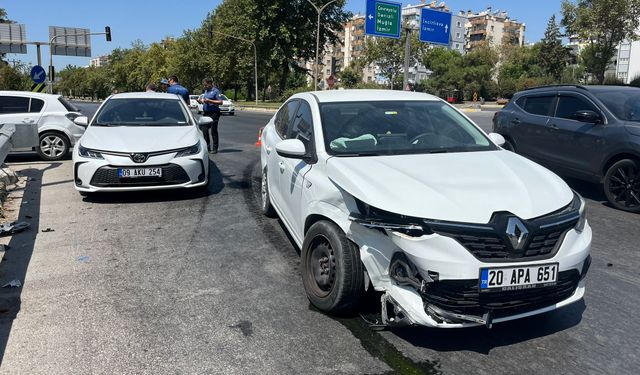 Efeler’de Otoban Kavşağında Kaza 1 kişi yaralandı