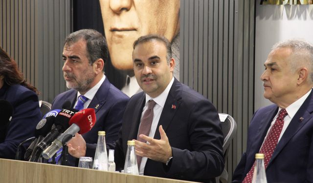 Sanayi ve Teknoloji Bakanı Kacır: "Daha fazla üretmek zorundayız"