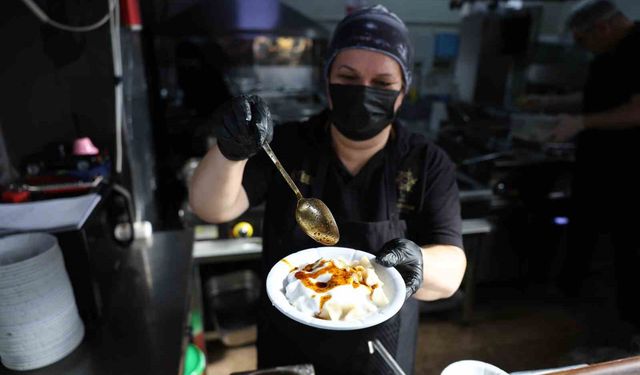 Aydın Büyükşehir Belediyesi Havuz Kafe'de 4 çeşit yemek 75 TL