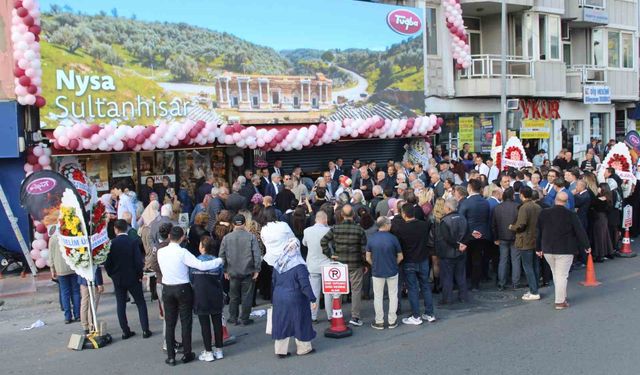 Tuğba Kuruyemiş'in 127. şubesi kadınların eliyle açıldı