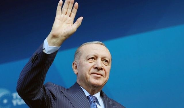 Cumhurbaşkanı Erdoğan: "Bizimle laf değil eser, hizmet yarıştırın"