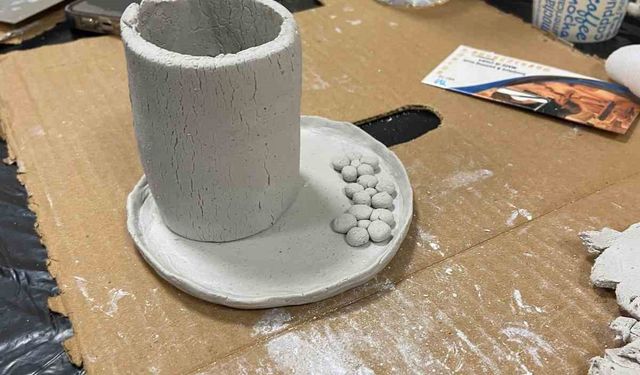 Hem konaklıyorlar hem açılan kurslarla kendilerini geliştiriyorlar