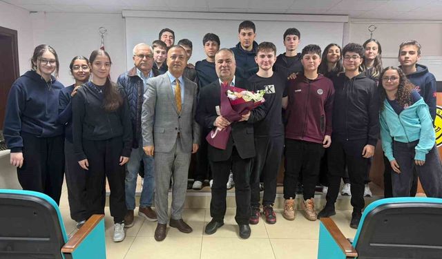 Aydın Lisesi'nde Ramazan söyleşisi ilgi gördü