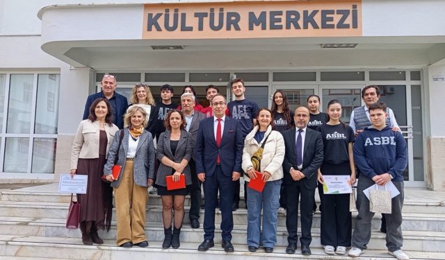 Efeler'de 'İklim Krizi ile Mücadele' münazarası tamamlandı