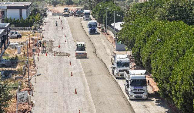 BAŞKAN ÇERÇİOĞLU’NDAN EFELER’DE YOL YAPIM ÇALIŞMASI