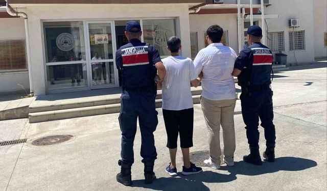 Kuşadası'nda hapis cezaları bulunan iki hükümlü yakalandı