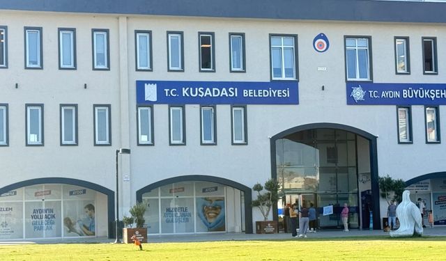Kuşadası Belediyesi'ne 3. dalga operasyonu yapıldı