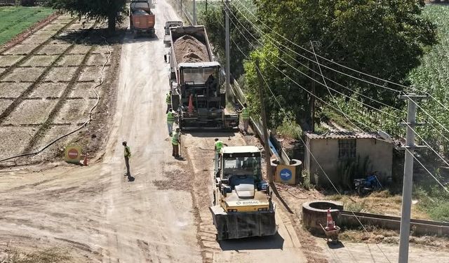İncirliova’da Yol Yenileme Çalışmaları Devam Ediyor