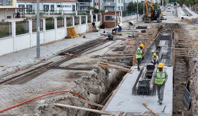 Aydın Büyükşehir'in Söke'de altyapı çalışmaları sürüyor