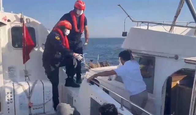 Aydın'da 17 düzensiz göçmen kurtarıldı, 1 göçmen kaçakçısı şüphelisi yakalandı