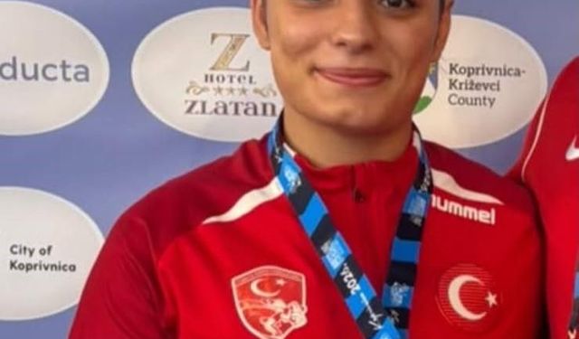 Genç güreşçi Suna Durmaz Balkan ikincisi oldu