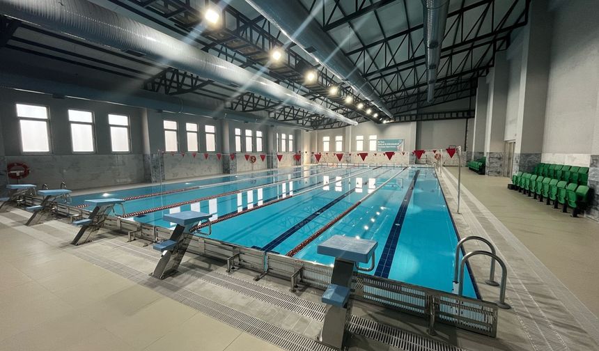 Bozdoğan Yarı Olimpik Yüzme Havuzu, açılış için gün sayıyor