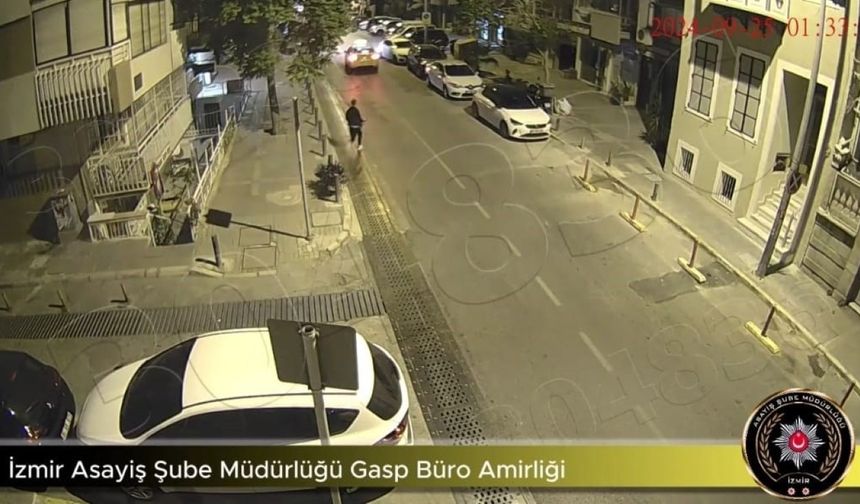 Sıra bekler gibi yaptı, ATM’den para çeken emekliyi gasp etti