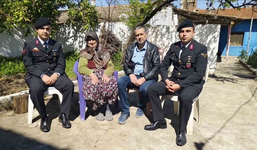 Jandarma ekipleri gazi ailelerini unutmadı