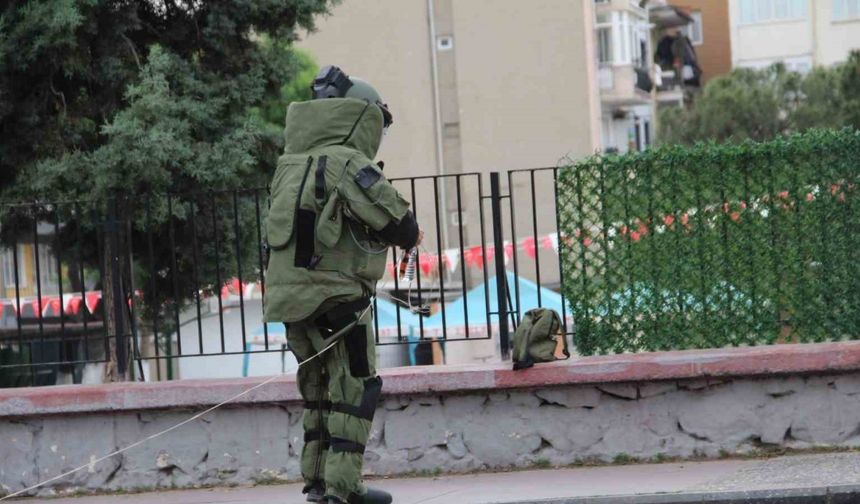 Okul önünde şüpheli çanta paniği: Okul bahçesi boşaltıldı