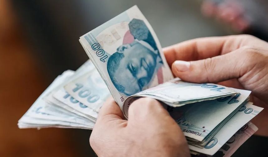 Bayramda Emeklilere 4 bin lira ikramiye ödenecek
