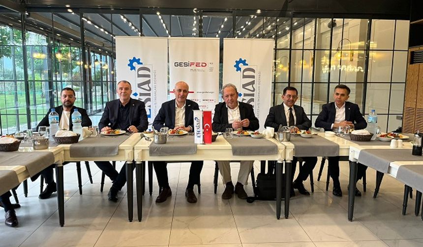 Aydın’da Ekonomi Masaya Yatırıldı: “Türkiye Borçlular Cennetine Döndü”