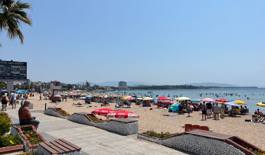Didim’de sahil dolup taştı