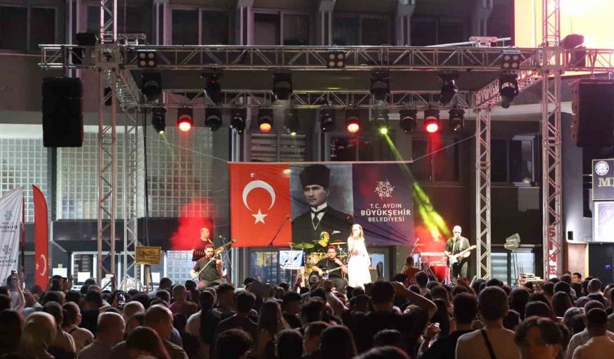 Nazilli’de yaz konseri ilgi gördü