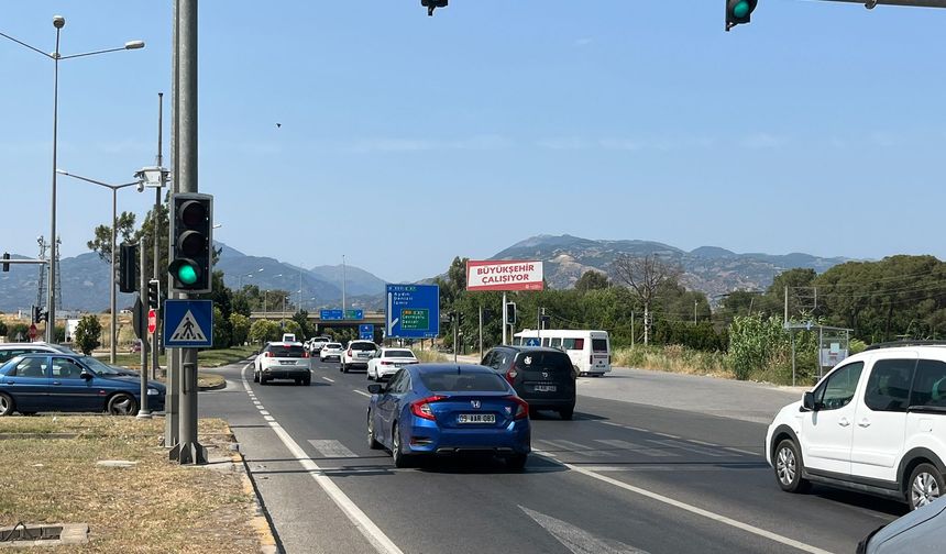 Tatil Dönüşü Aydın'da Trafik Yoğunluğu Oluştu