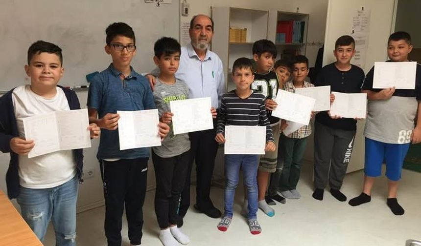 Aydınlı Zeki Hoca, hayatını Almanya’daki gençlere adadı