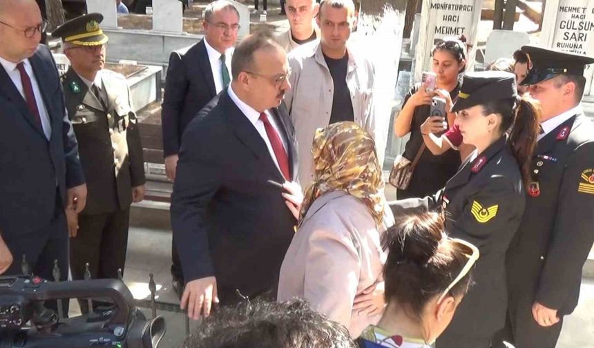 Şehit annesi Şengüroğlu: "Bir kapı açılsın yeter"