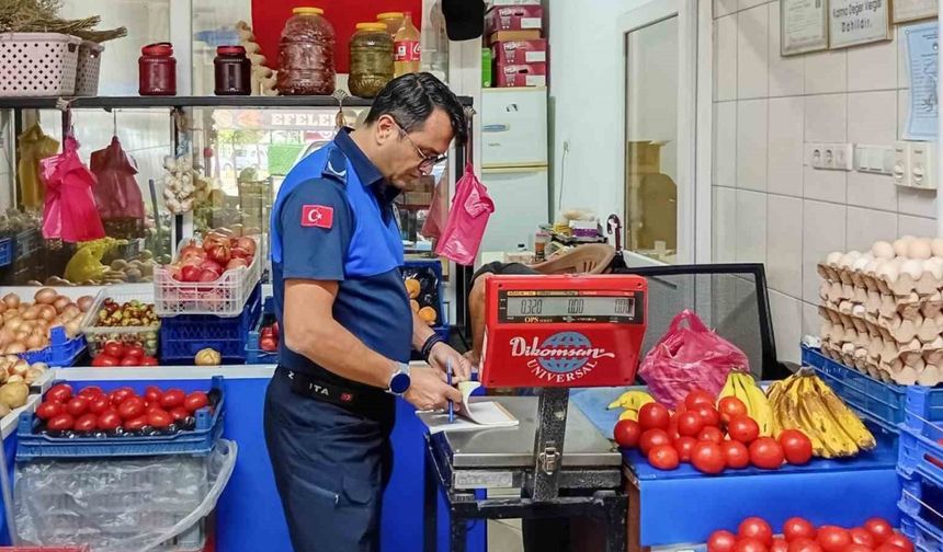 Efeler’de manavlar denetlendi