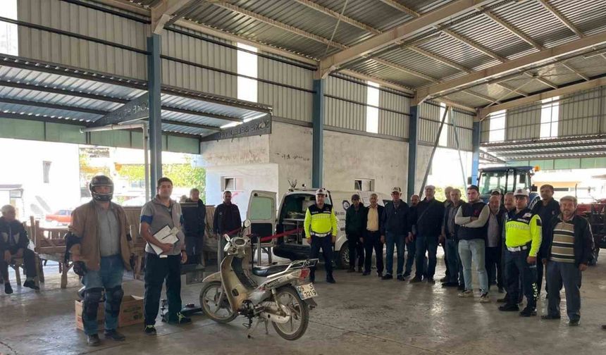 Söke’de traktör ve motosiklet sürücülerine trafik eğitimi verildi