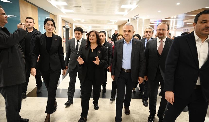 Başkan Çerçioğlu ve milletvekilleri Şehir Hastanesinde incelemelerde bulundu