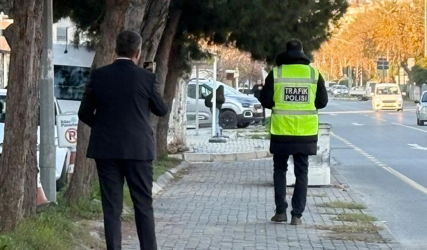 Aydın'da bir kaldırımda bekletilen polis idari binaya çekildi