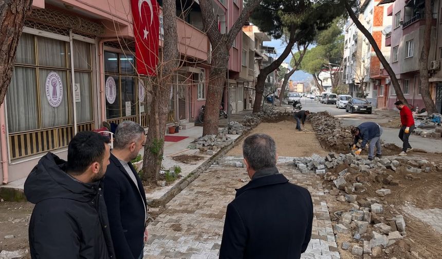 Buharkent'te bozulan yollar yenileniyor