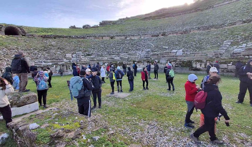 Büyükşehir, Aydınlıları Alabanda'da kültür gezisi ile buluşturdu