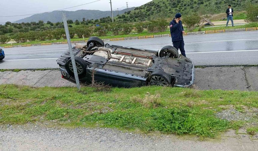 Kontrolden çıkan otomobil ters döndü: 1 yaralı