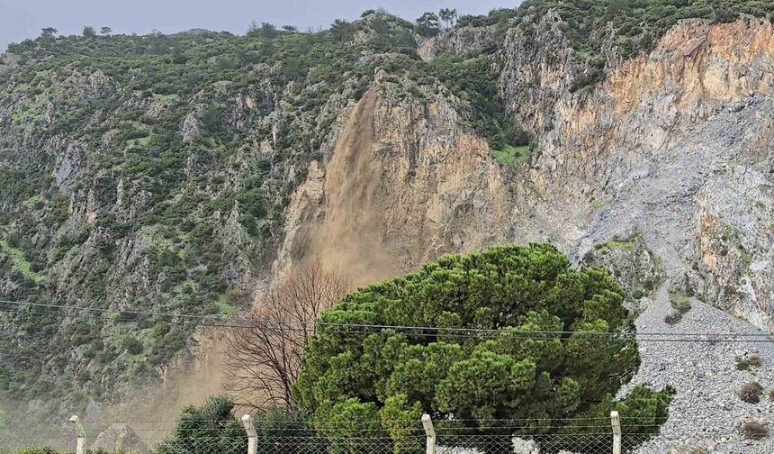 Söke'de dağdan akan sular adeta şelaleye döndü