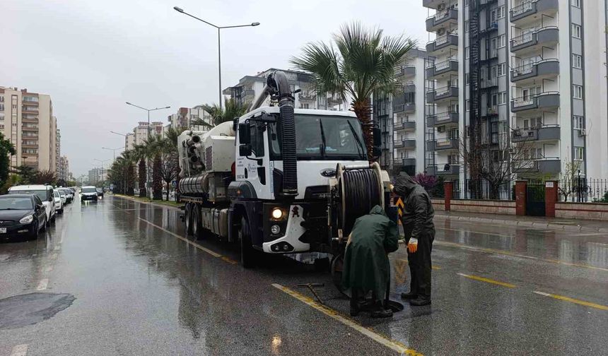 Aydın Büyükşehir Belediyesi ve ASKİ ekipleri yapışa karşı teyakkuzda