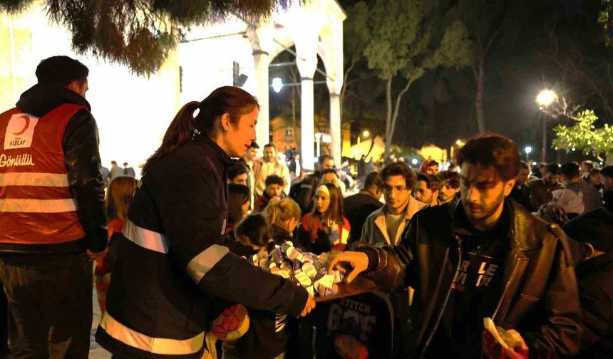 Aydın Büyükşehir'den Kadir Gecesi'nde lokum ikramı