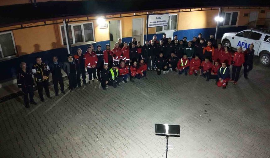 Aydın'da depreme hazırlık tatbikatında ekipler koordinasyonu sahada test etti