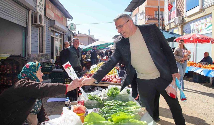 Başkan Güler'den kadınlara çiçekli jest