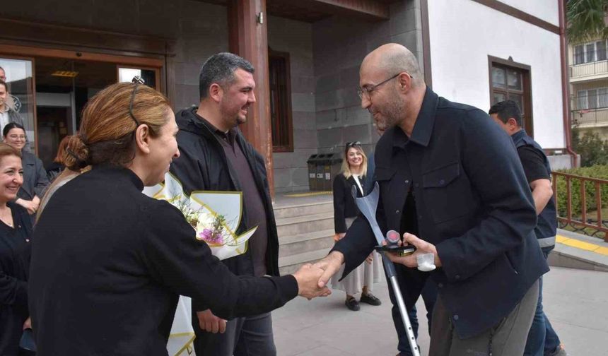 Başkan Zencirci, hastane çıkışı eve uğramadan belediyeye uğradı